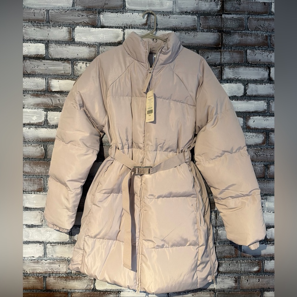 NEW Fabletics Bryce Light Gray Belted Puffer Coat Women Size L Warm Stylish
